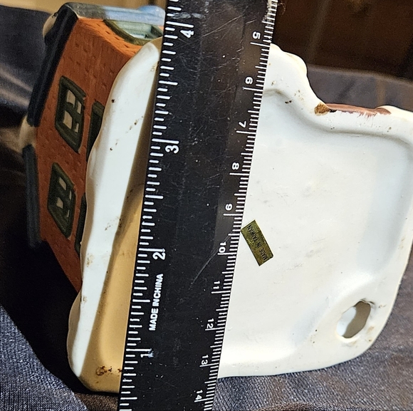 Vintage Christmas House distributed by Rose's Stores. Made in Taiwan. - Picture 2 of 8